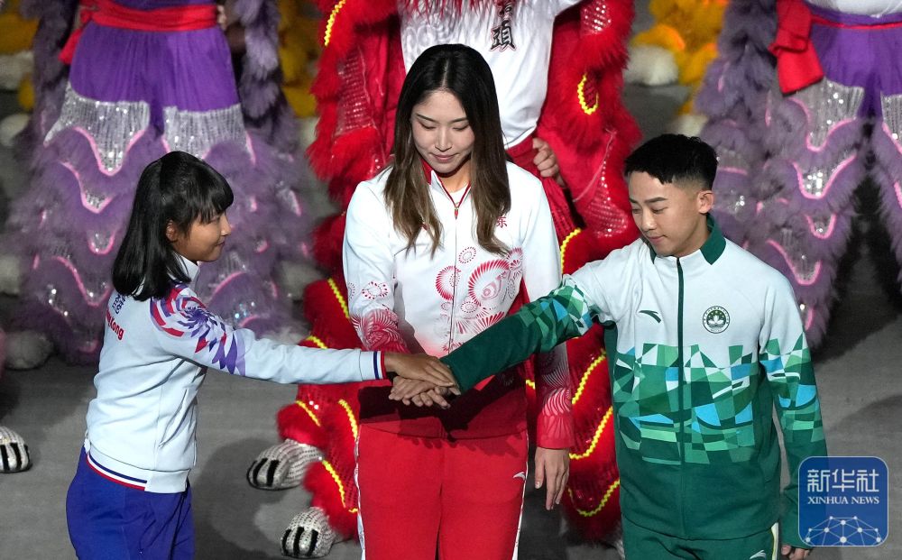 ↑ 广东队运动员王欣瑜(前中)、 新华社记者 李紫恒 摄