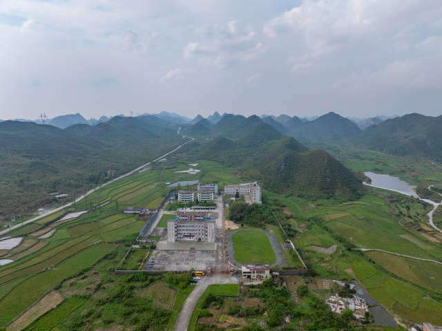 红云中心学校位于粤北山区，海拔800多米。
