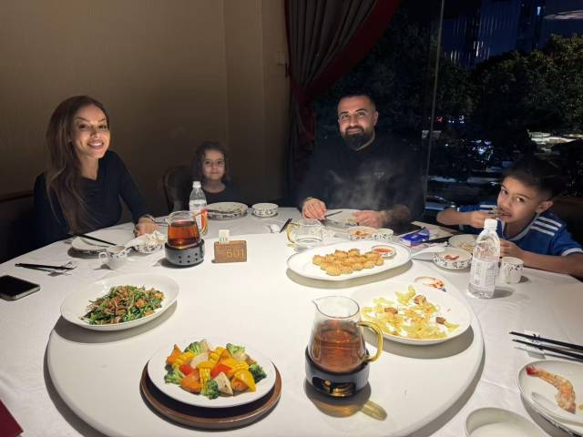 来自荷兰的一家四口在广州跨年。受访者供图