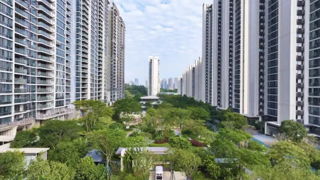 行业大浪淘沙，这53家房企为何连续5年稳居“百亿榜”？