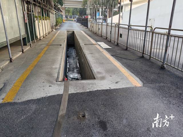 营运客车安全例检处。 营运客车安全例检处。