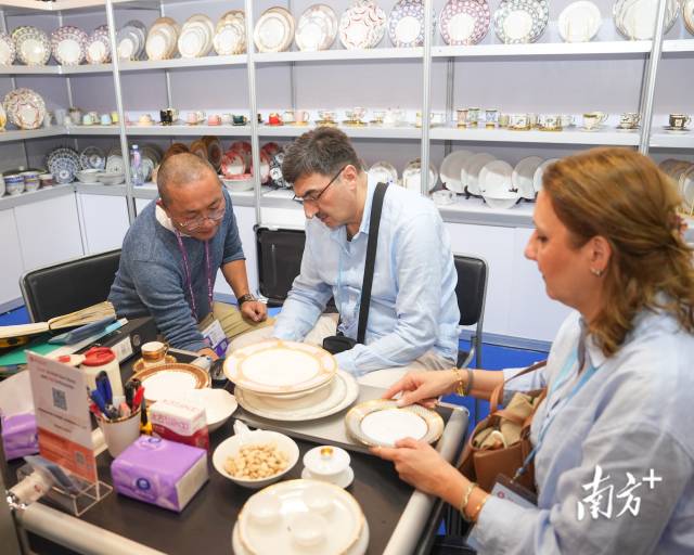 南方+ 钟志辉 拍摄