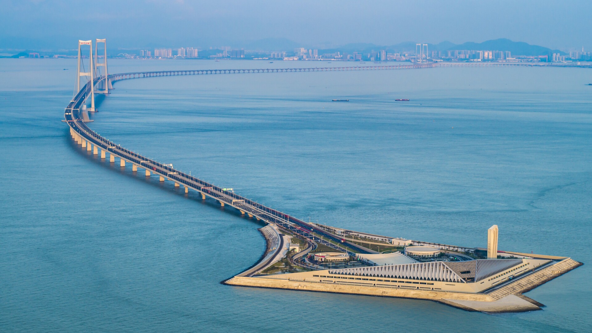 Shenzhen-Zhongshan Link's Western Artificial Island to open for trail sightseeing on Oct 25