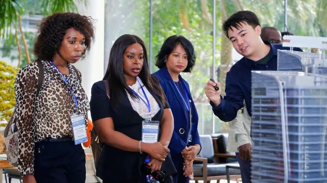 Portuguese-speaking countries' delegates visit CECP in Hengqin to explore digital economy cooperation