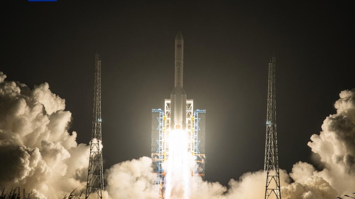 我国成功发射通信技术试验卫星二十号