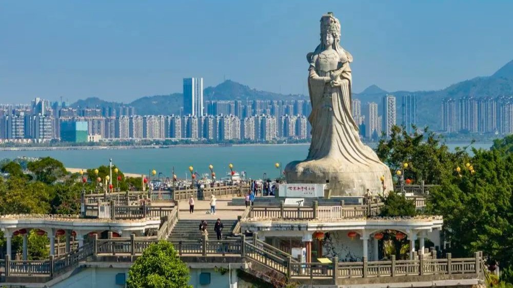 寻味汕尾过大年，坐着高铁来赶海！