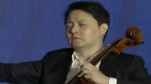大提琴家吕佳演绎名曲《天鹅》 寓意粤港澳台协力传承中华文化 大提琴家吕佳演绎名曲《天鹅》 寓意粤港澳台协力传承中华文化