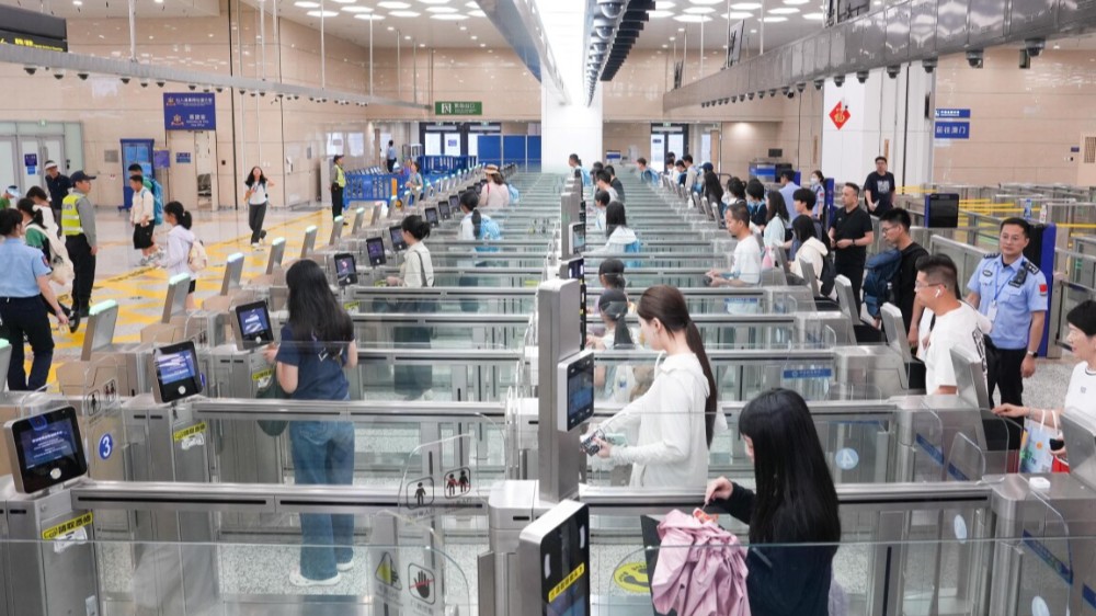 横琴口岸仅半月超百万人次 “横琴+澳门”暑期跨境游持续升温