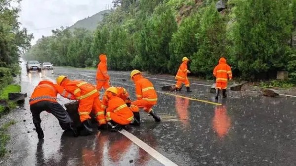 中组部划拨2700万元支撑四川、陕西防汛救灾抢险工作