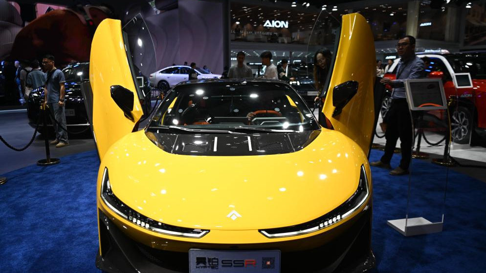 New energy vehicles draw attention at Guangzhou Int'l Automobile Exhibition