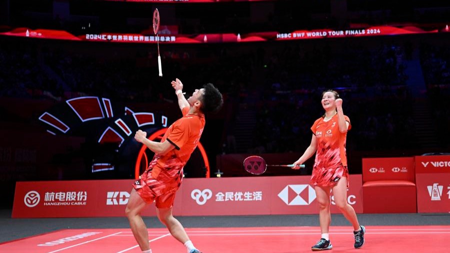 China bags three titles at BWF World Tour Finals