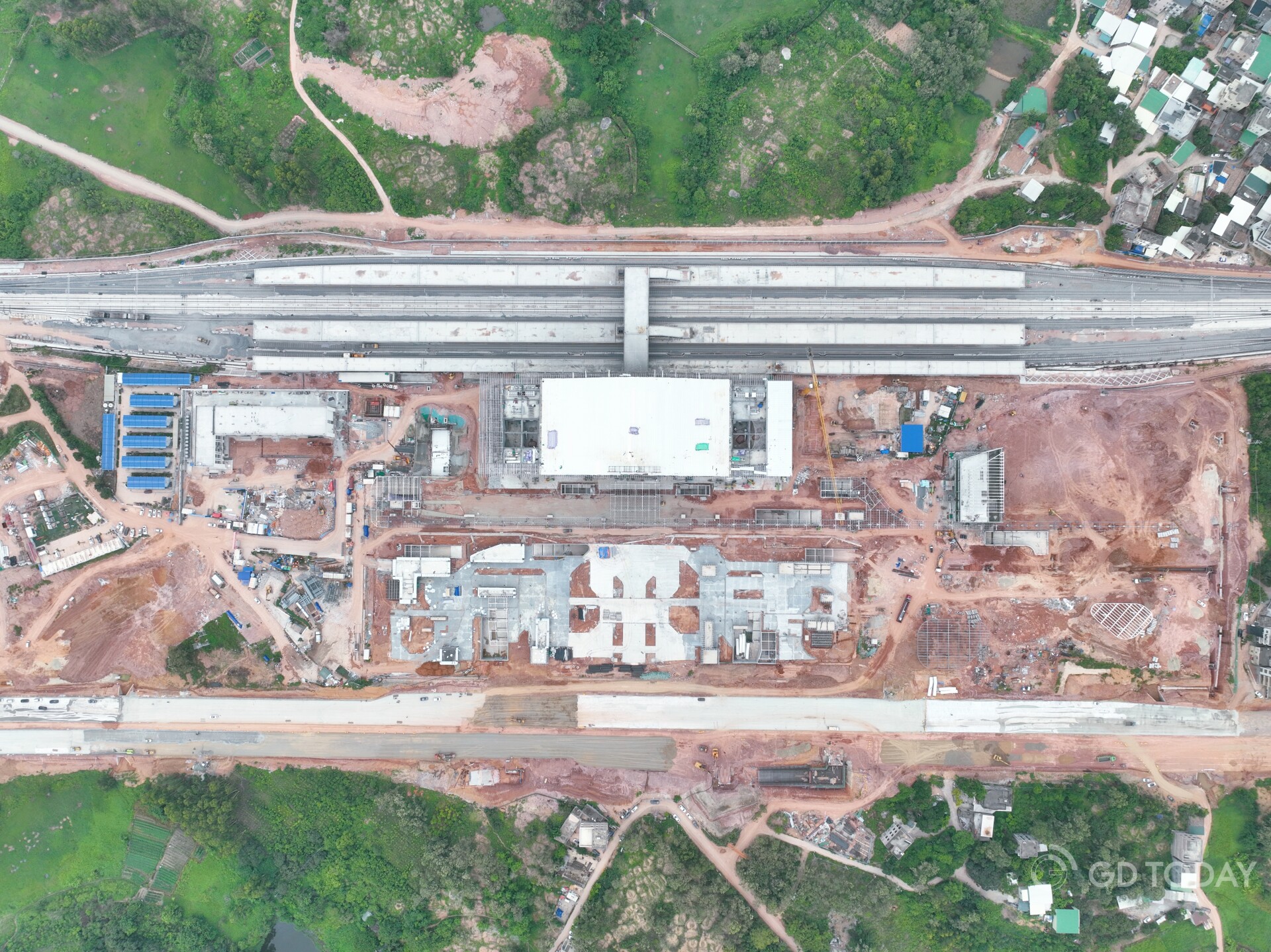 An aerial view of Maoming South Station on the Guangzhou-Zhanjiang High-speed Railway.