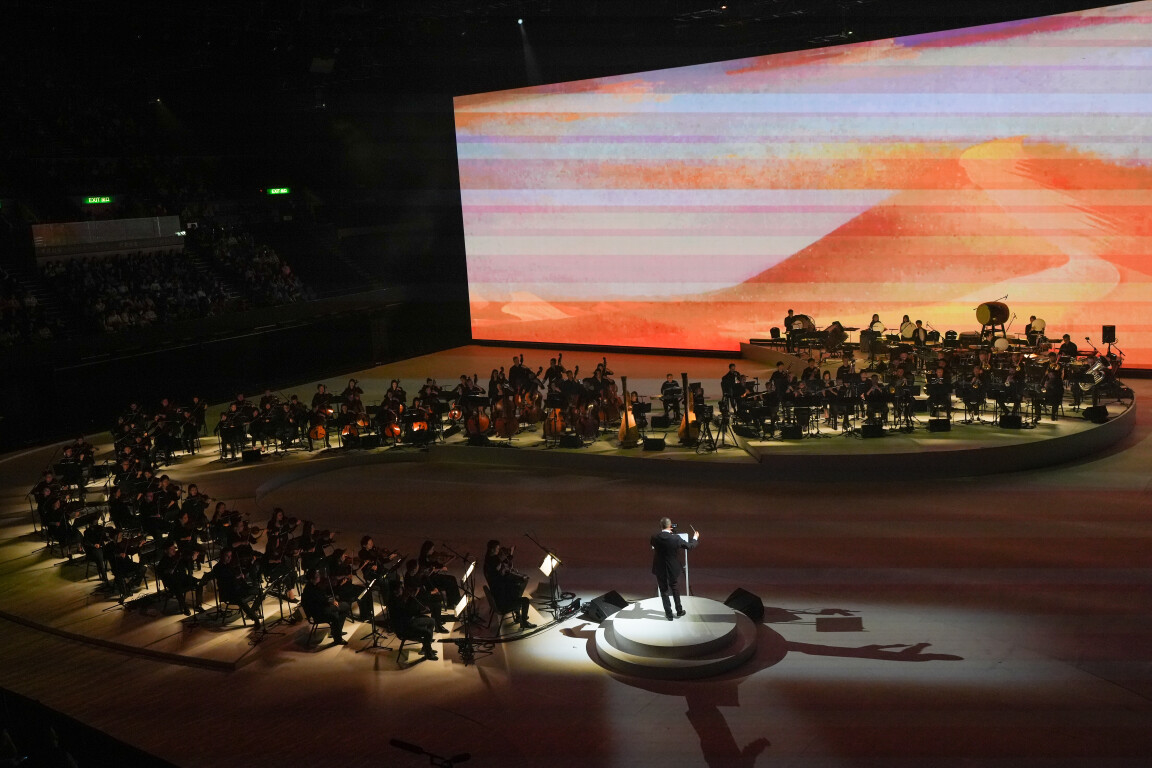 粵港澳三地交響樂團聯袂帶來交響詩《聲音河流》的世界首演。