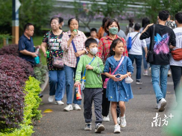 南方⁺ 徐昊 拍摄