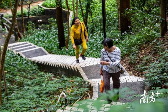 南方⁺ 徐昊 拍摄