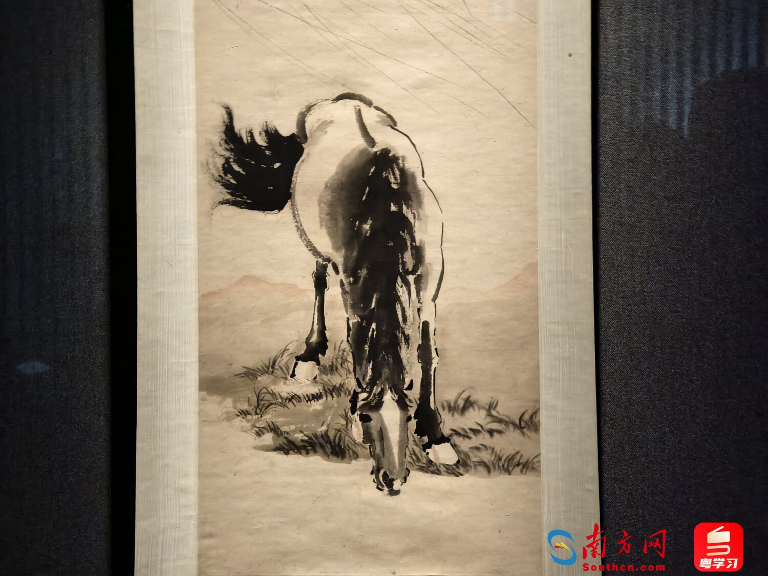 徐悲鸿《饮马图》