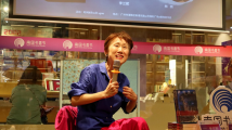 在旷野里点一盏灯 广东作家李兰妮携新书亮相南国书香节 在旷野里点一盏灯 广东作家李兰妮携新书亮相南国书香节