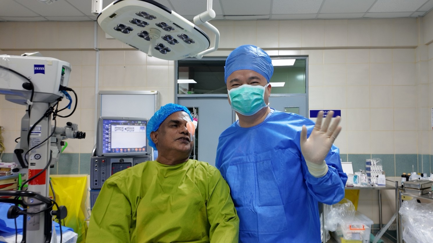 The 666th surgery! International medical cooperation project of Zhongshan Ophthalmic Center reaches a milestone