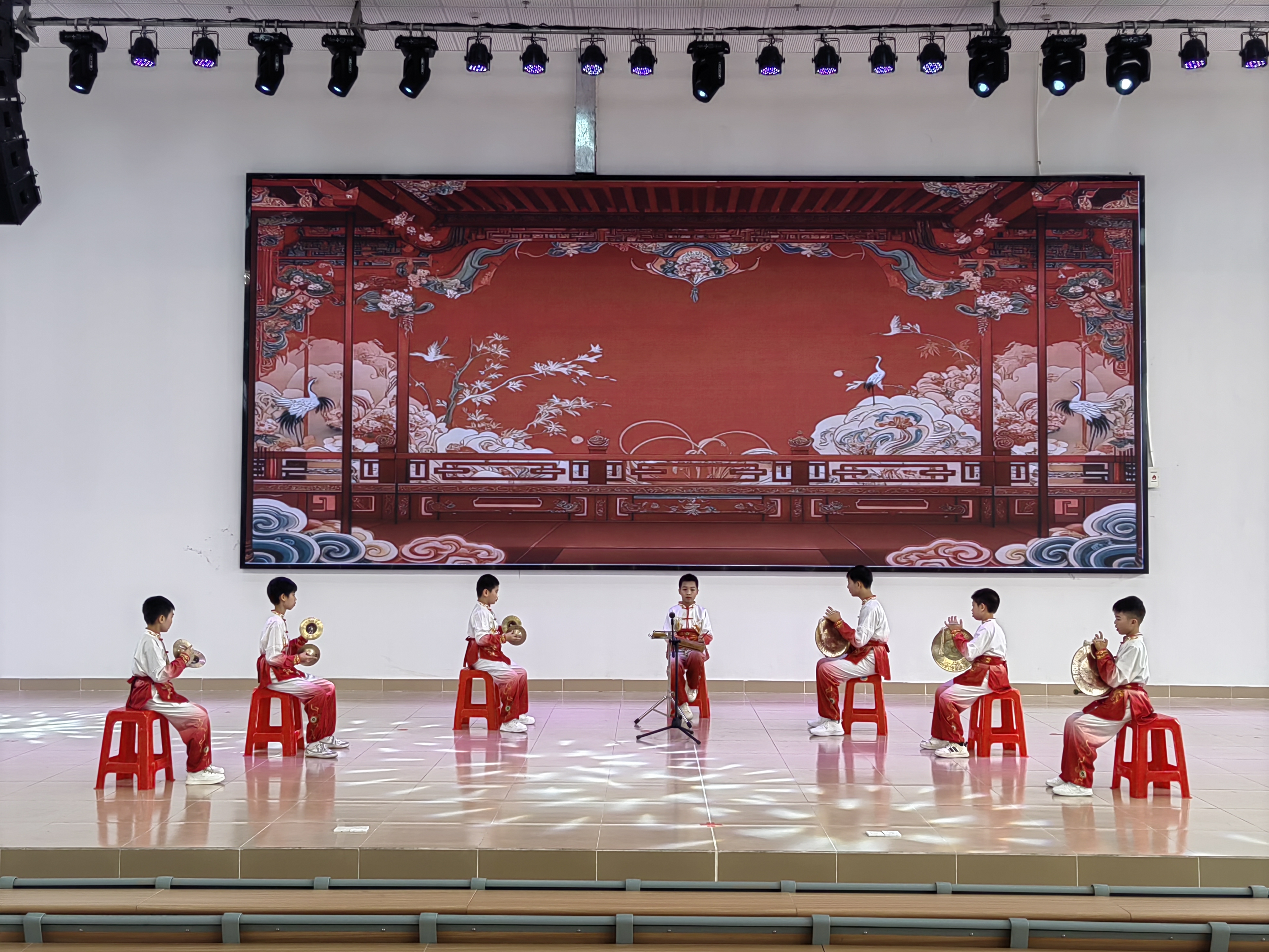 郁南县中小学生文艺汇演精彩上演 传统文化与现代创意交相辉映