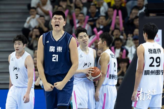 南方+ 张由琼 拍摄