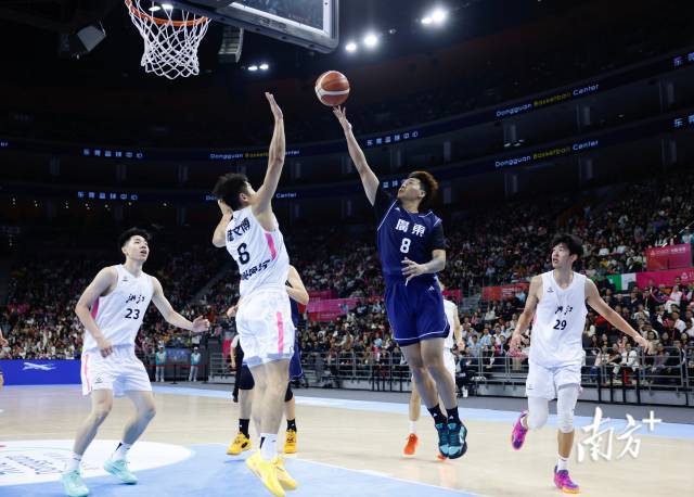 南方+ 张由琼 拍摄