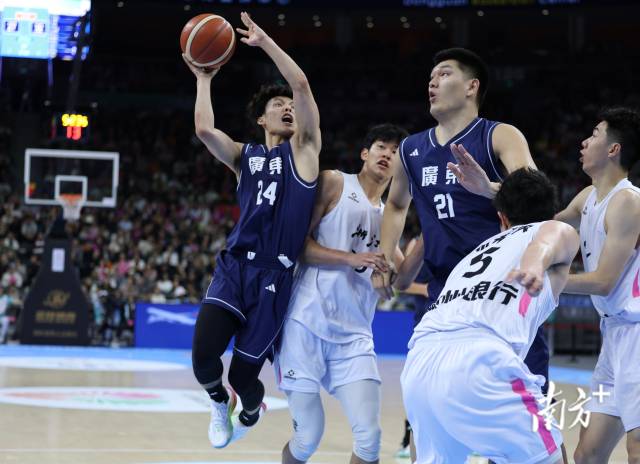 南方+ 张由琼 拍摄