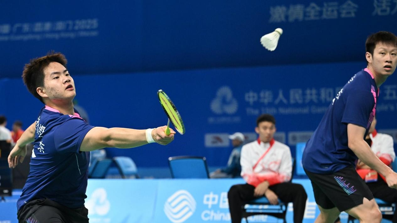 Guangdong men's badminton stages epic comeback, books spot in National Games semifinals
