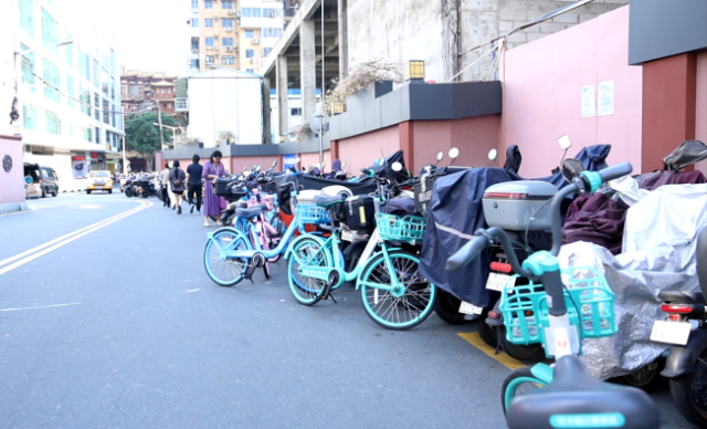 大马站附近停车混乱。