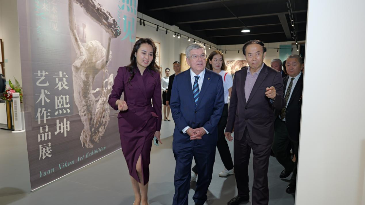 “巴赫遇见巴赫”！国际奥委会终身名誉主席广州打卡艺术展