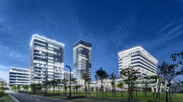 建筑楼宇全景。