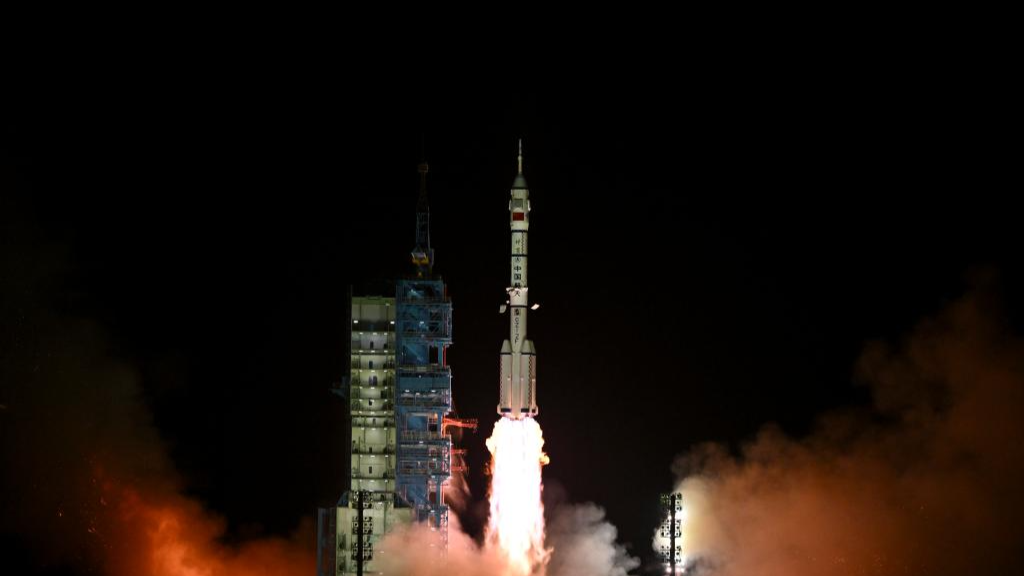 Lançamento da nave espacial tripulada Shenzhou-19 é um sucesso total, diz CMSA