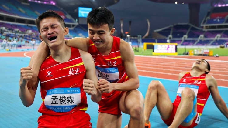 欢笑拥抱泪水，微光照亮微光｜残特奥会每日精选（12月14日）