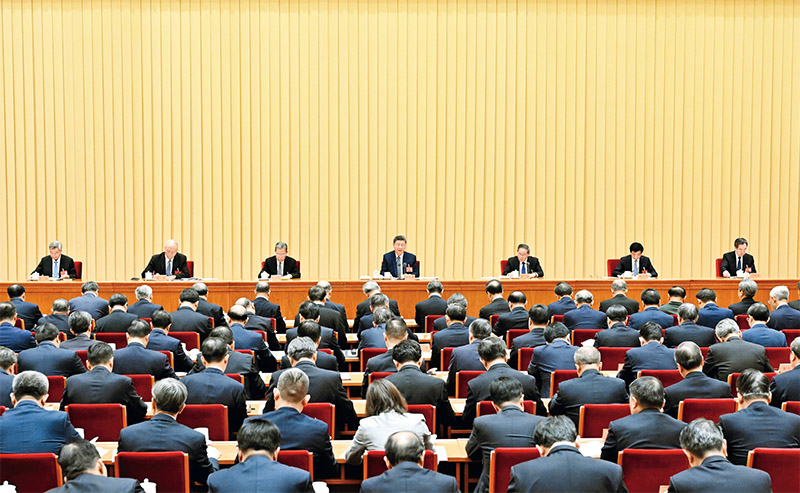 2025年12月10日至11日,中央经济工作会议在北京举行。中共中央总书记、国家主席、中央军委主席习近平出席会议并发表重要讲话。李强、赵乐际、王沪宁、蔡奇、丁薛祥、李希出席会议。 新华社记者 谢环驰/摄