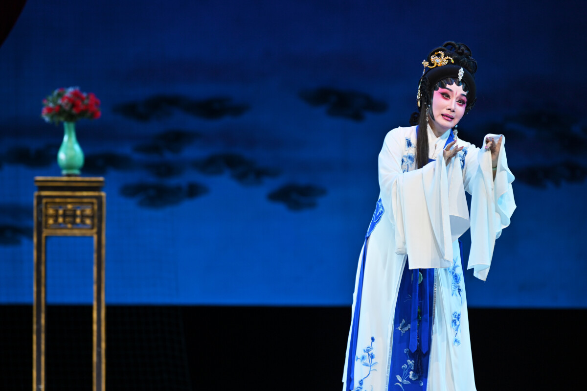 粤剧《梦断香销四十年》演出剧照