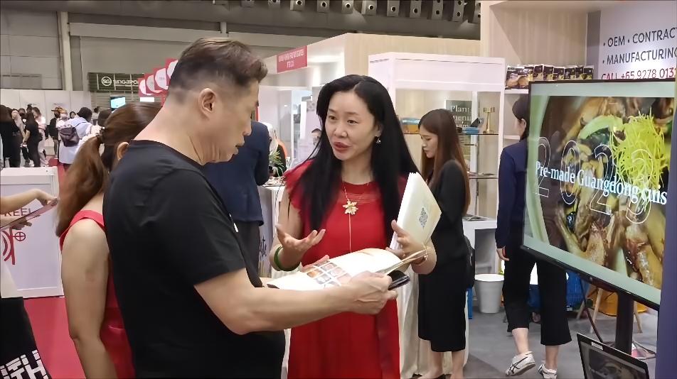 Guangdong pre-made food attracts buyers at FHA in Singapore