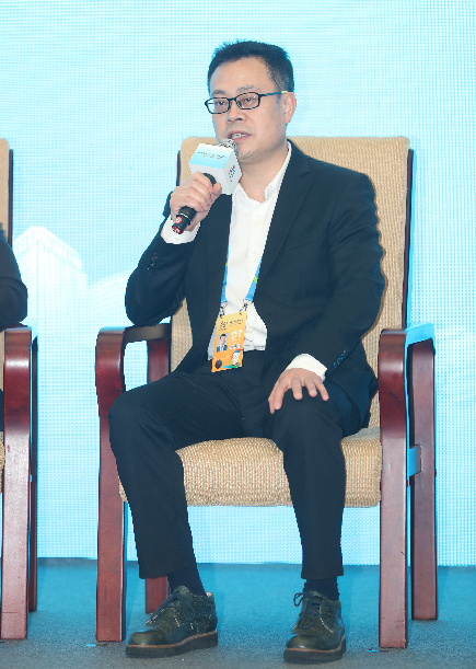 中国移动咪咕新空总经理廖智勇在圆桌对话。新华网 陈杰摄