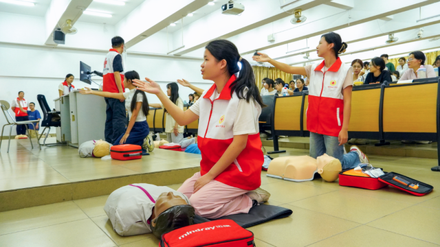 学急救、献热血！为十五运会注入“生命守护力”