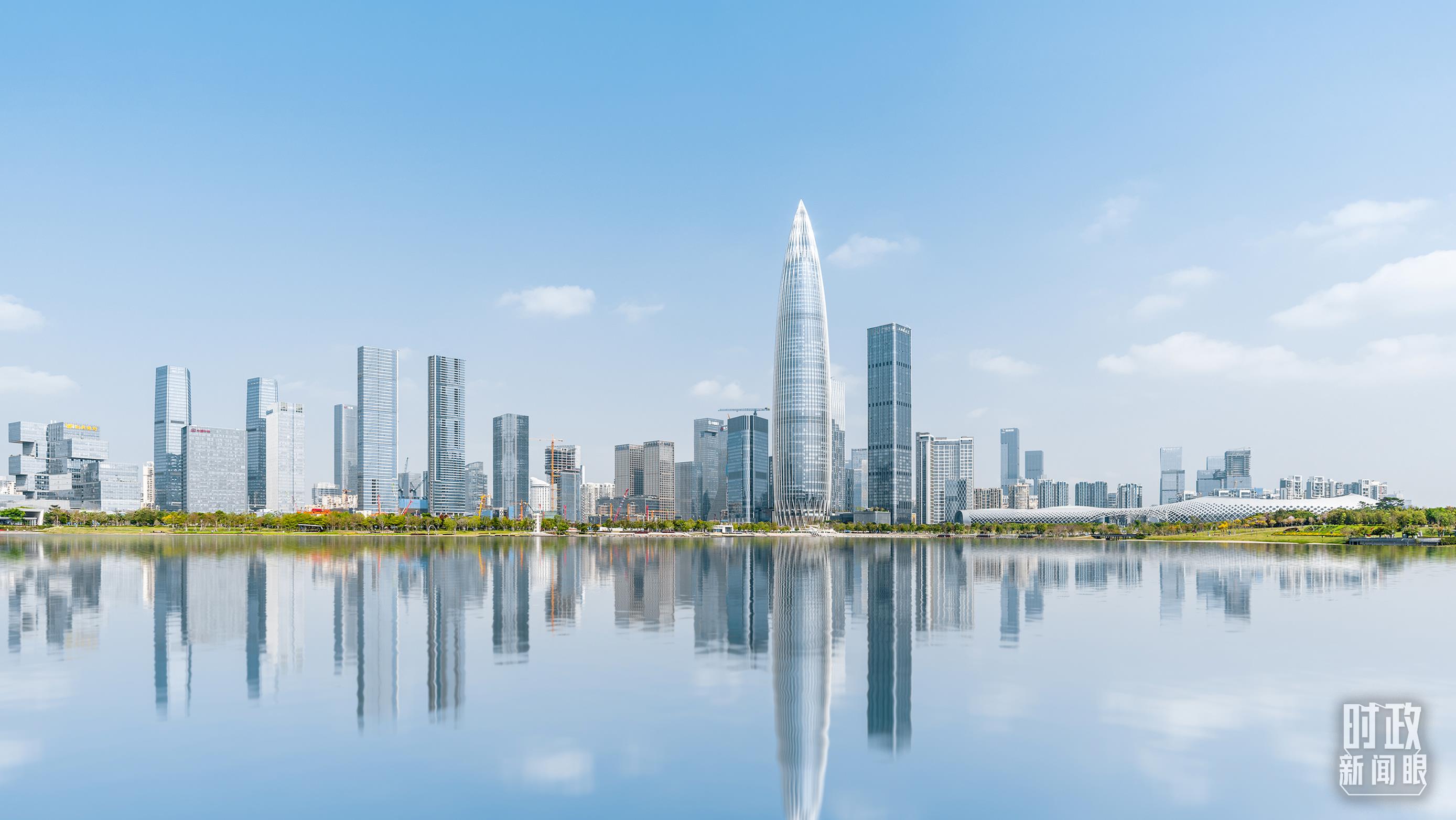 △深圳后海人才公园城市天际线。（图/视觉中国）