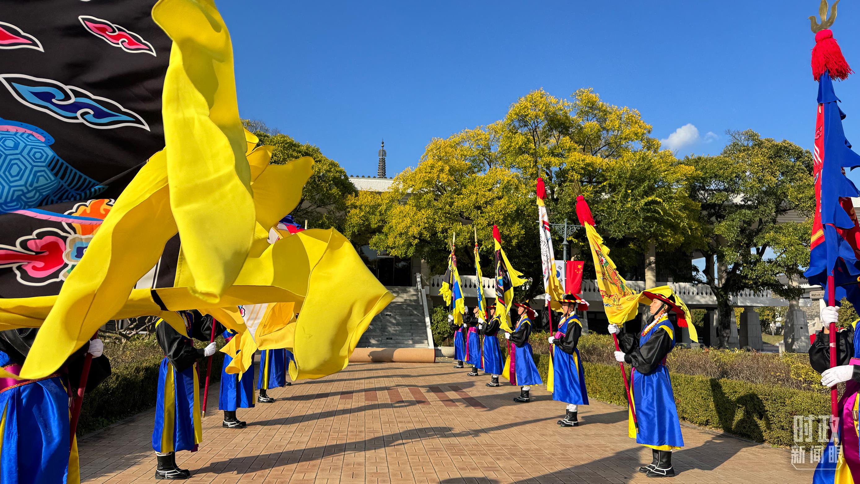 △礼仪队抵达欢迎仪式现场。（总台央视记者周志国、蒋硕拍摄）