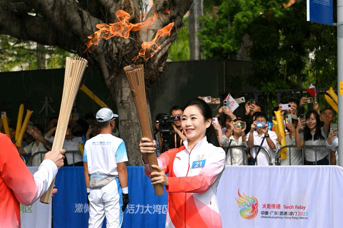 十五运会火炬手曾小敏：以文艺“薪火”，传递湾区梦想