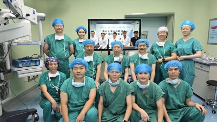 全球首例！跨越4200公里，国产5G机器人完成远程微米级眼科手术