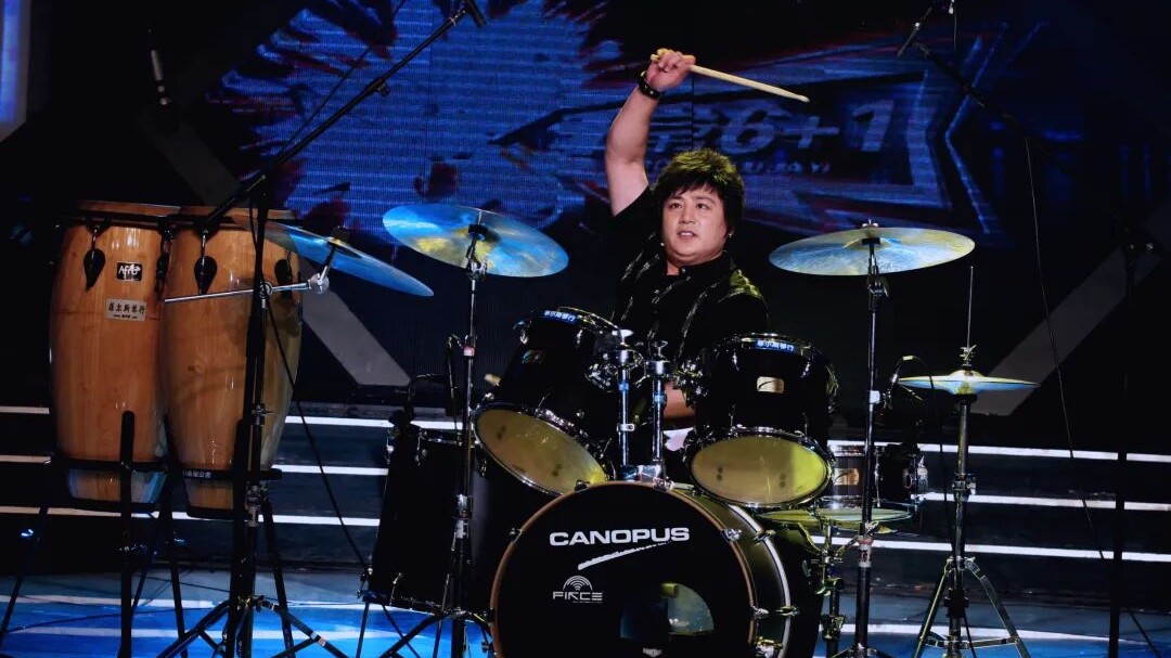 他看不见火炬，却写出了火炬传递主题曲