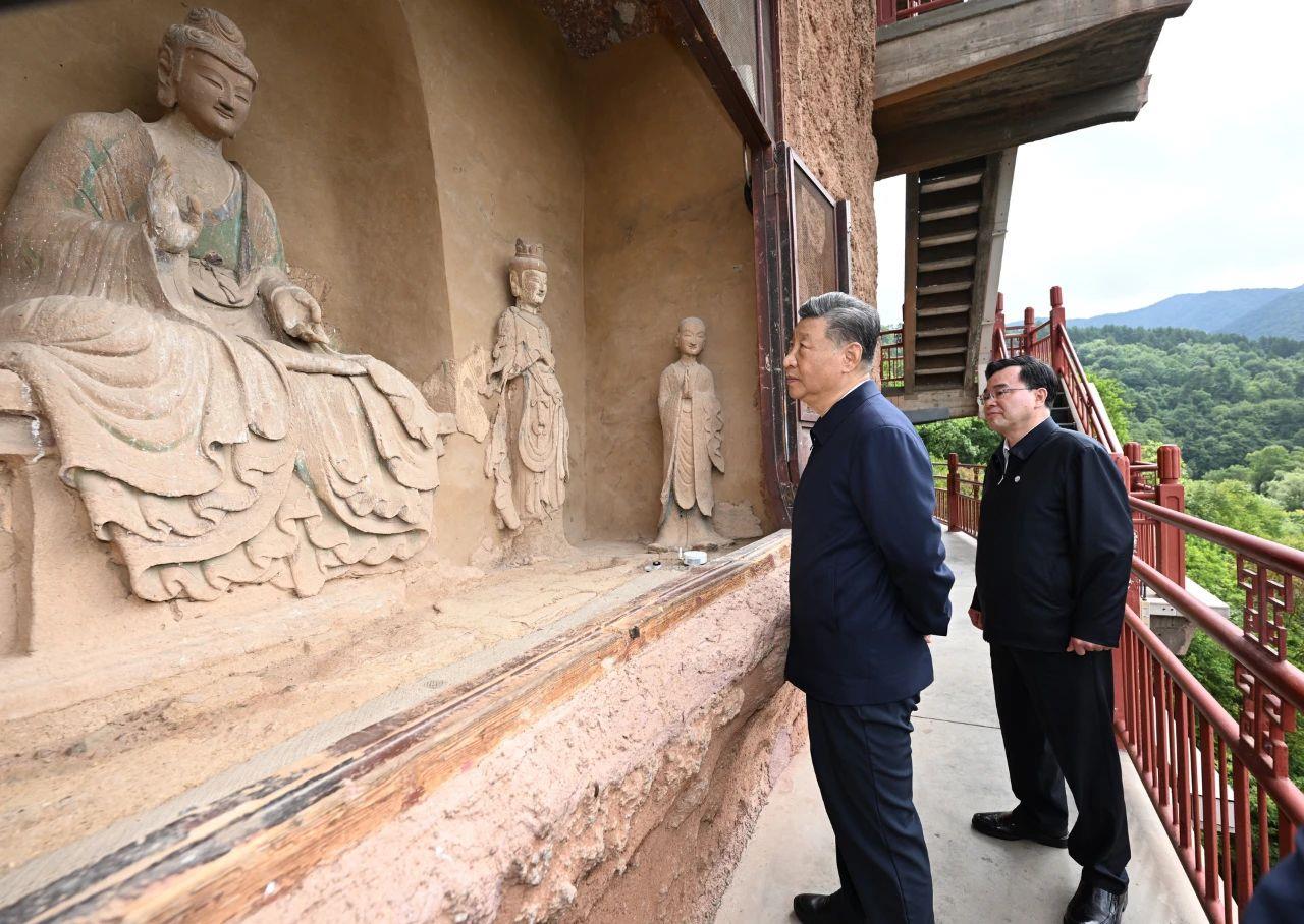 △9月11日，习近平总书记在甘肃天水麦积山石窟考察。