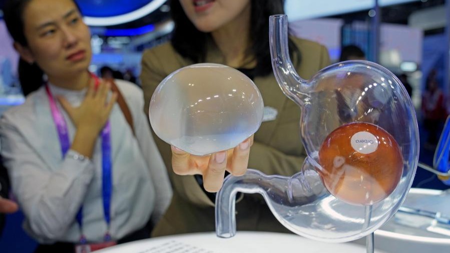 InPics | Cutting-edge technologies attract visitors at 8th CIIE