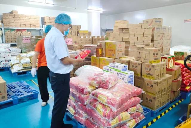 检查高明赛区入仓食材