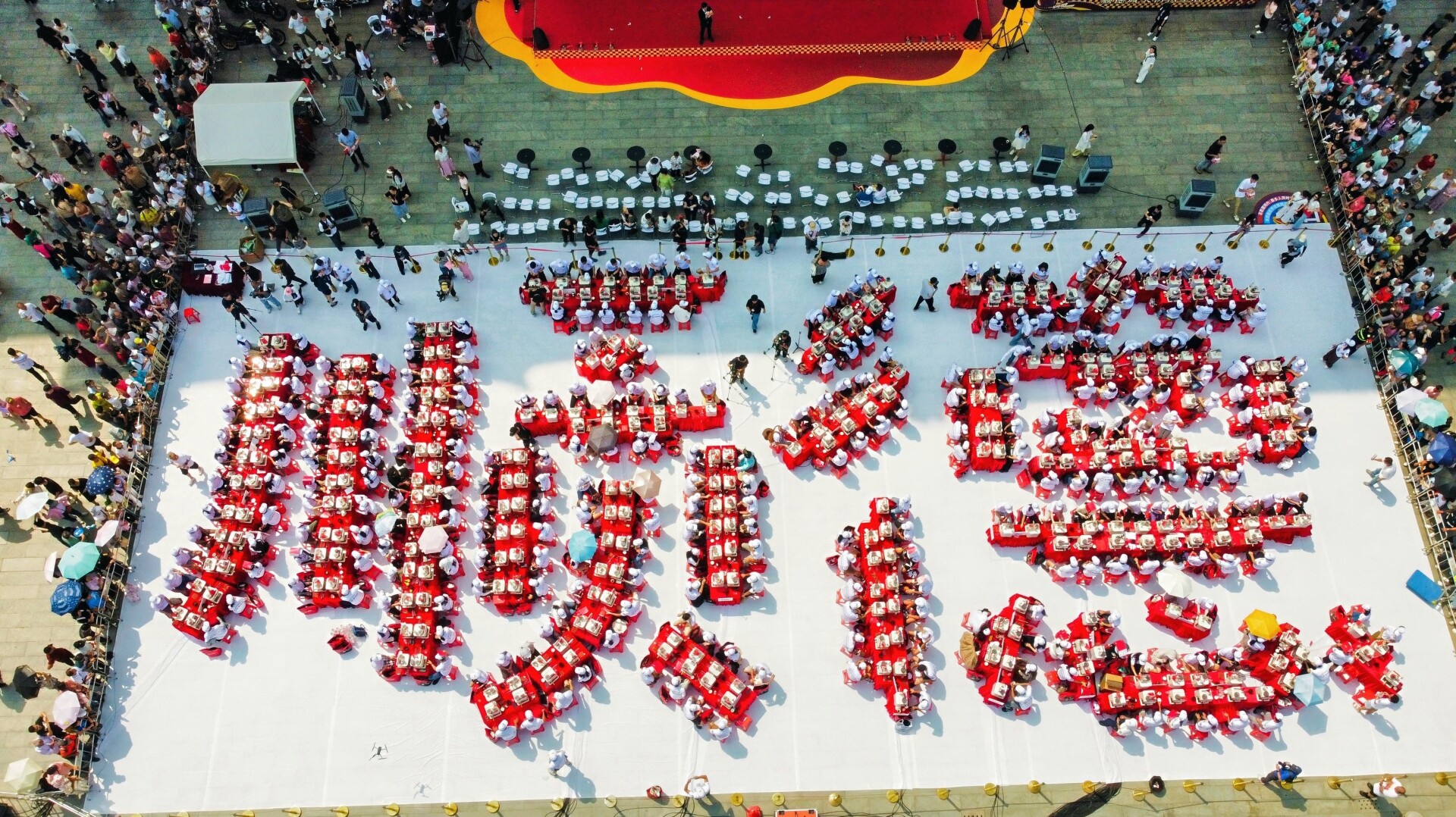 Shunde, Foshan sets Guinness World Record for Most People Brewing Coffee Simultaneously