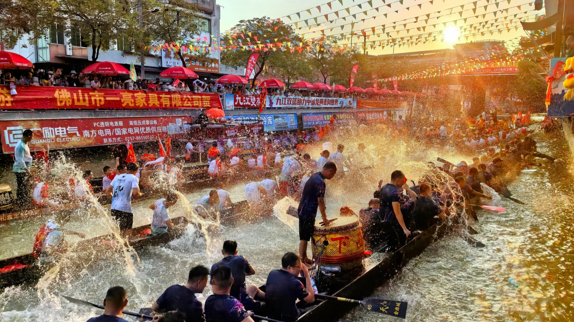Foshan's annual Golden Dragon Gala features dragon boat races and new cultural park