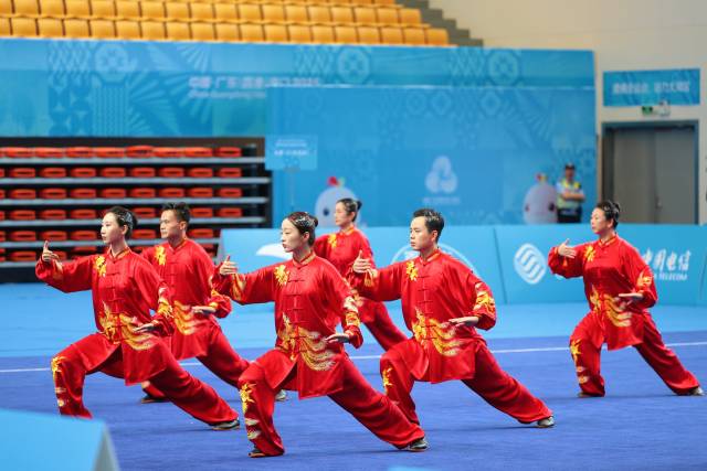 太极（八法五步）比赛现场。