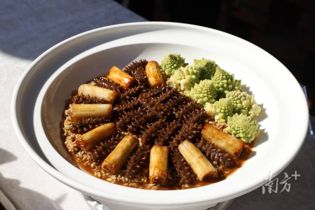 用魔芋制作的美食。