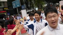 今年广东高考实考人数达72.1万人,高考第一科顺利进行 今年广东高考实考人数达72.1万人,高考第一科顺利进行